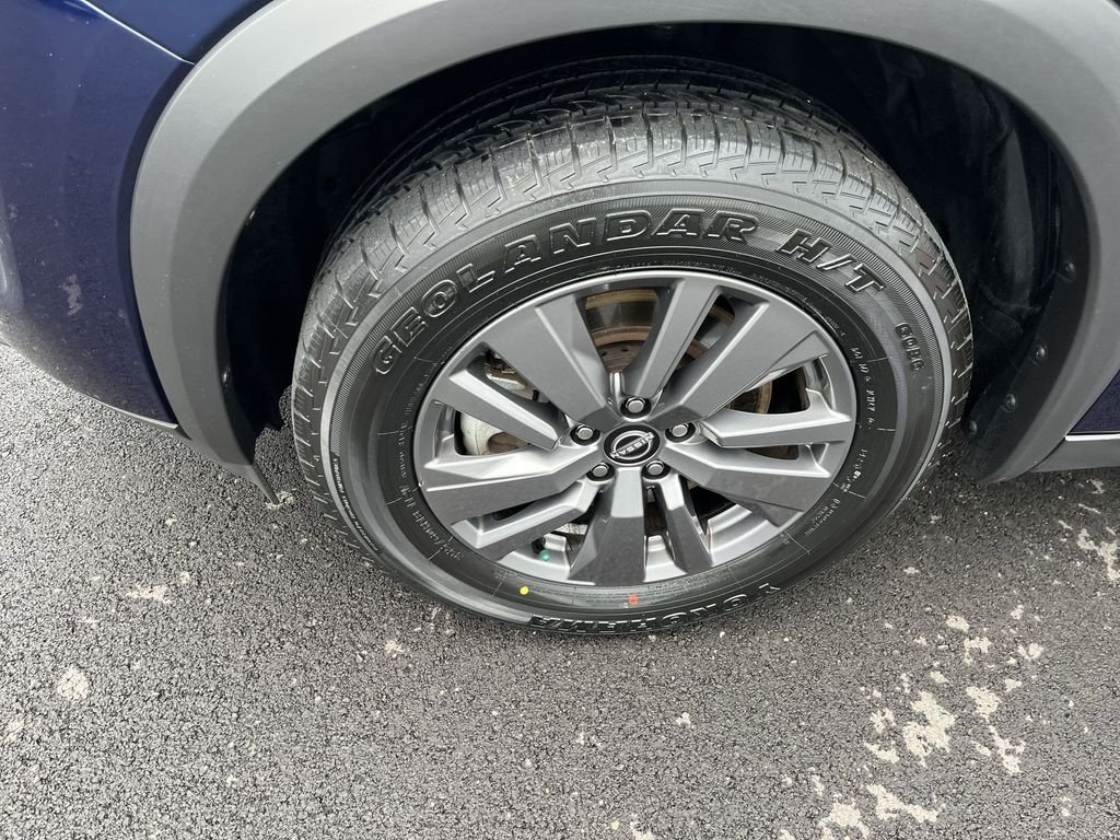 Used 2025 Blue Nissan SV image 11