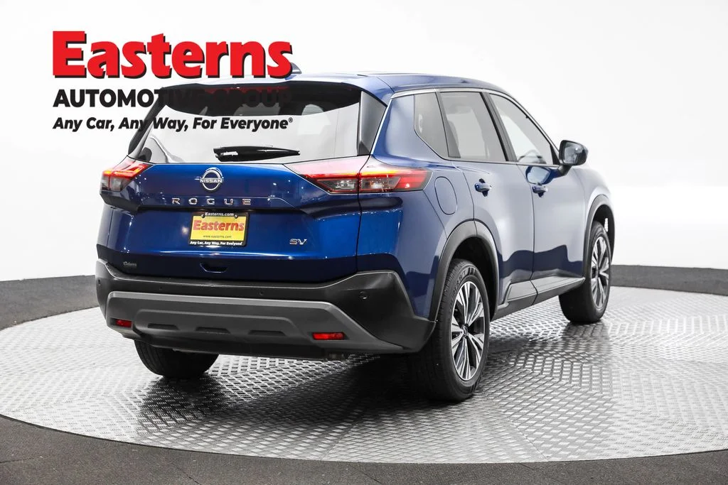 Used 2023 Blue Nissan SV image 5