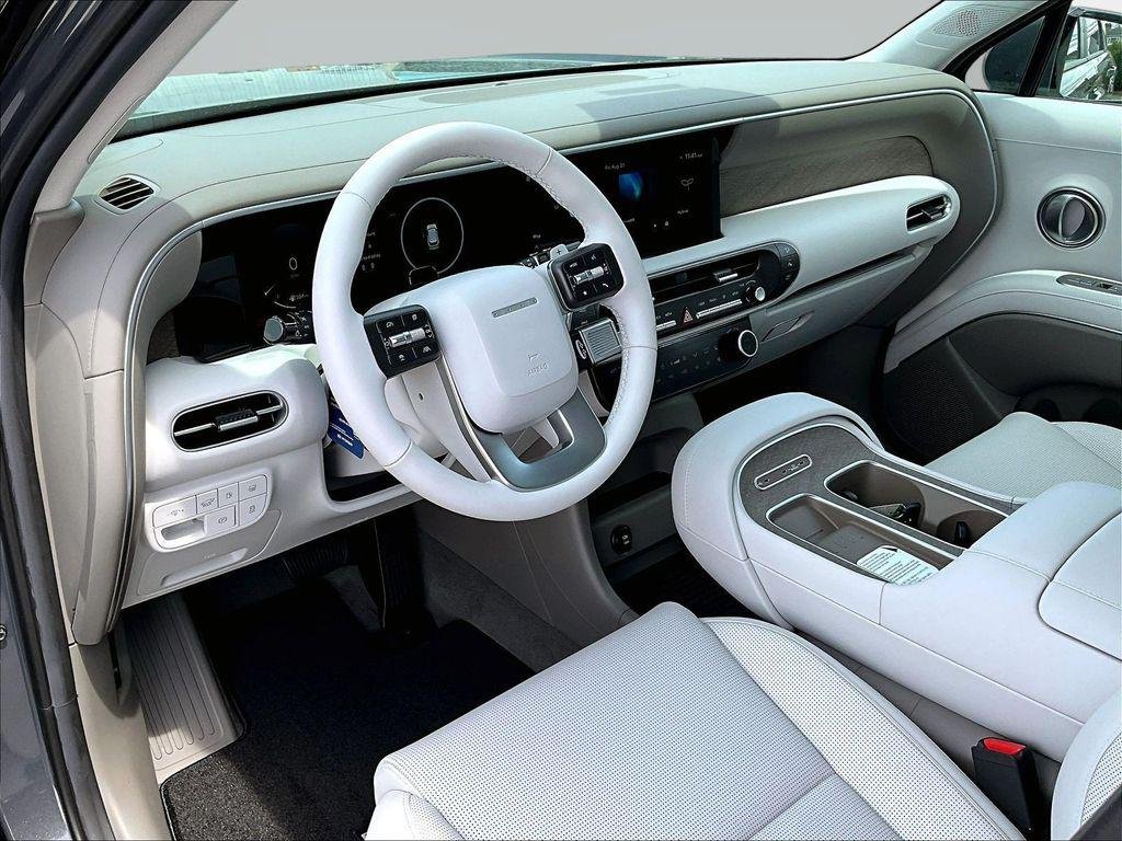 New 2026 Gray Hyundai SEL Premium 7P image 17