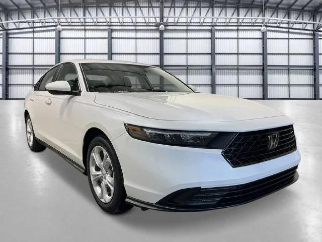 New 2026 Platinum White Pearl Honda LX image 8
