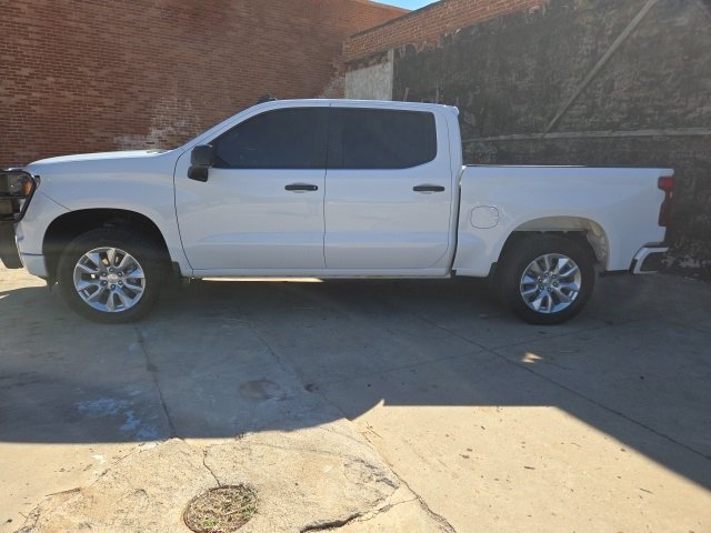2023 Chevrolet Silverado 1500 Custom photo 4