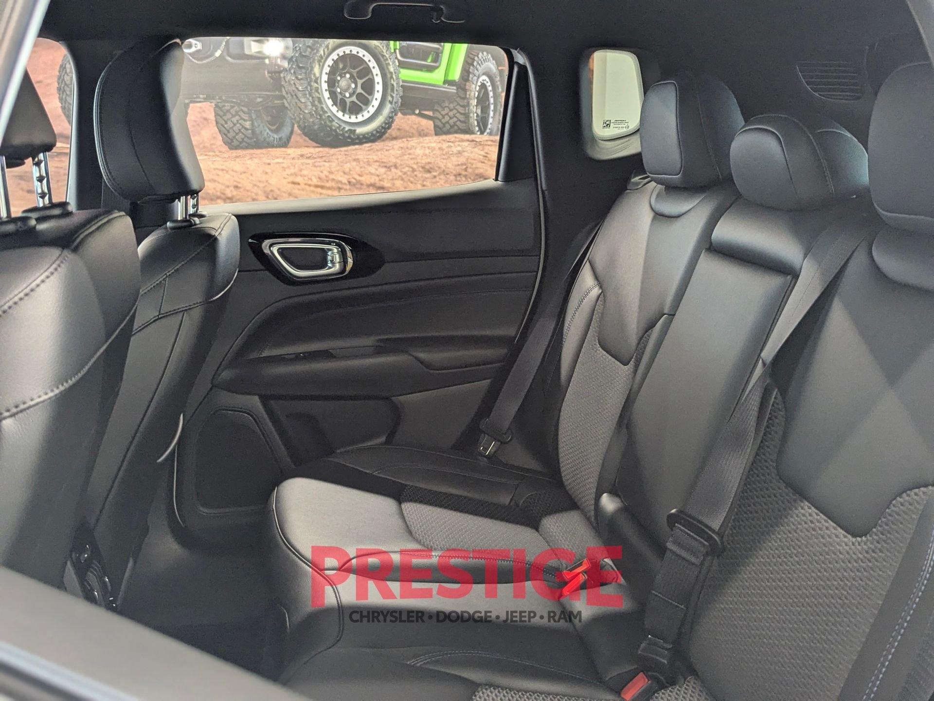 New 2026 Bright White Clearcoat Jeep Latitude image 25