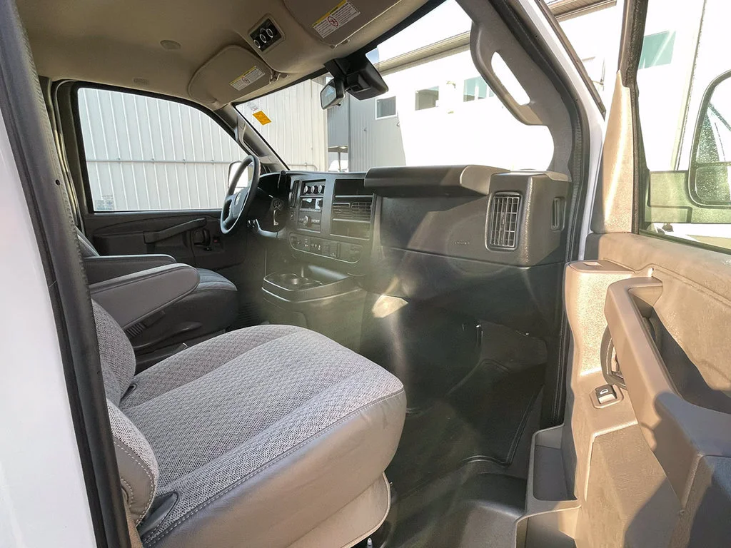 Used 2025 Summit White Chevrolet 1LT image 16