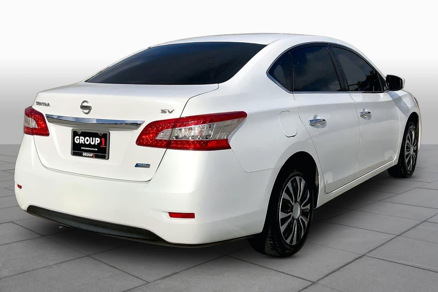 Used 2014 Aspen White Nissan SV image 13