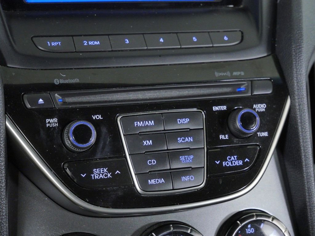 Used 2015 Black Hyundai 3.8 image 41