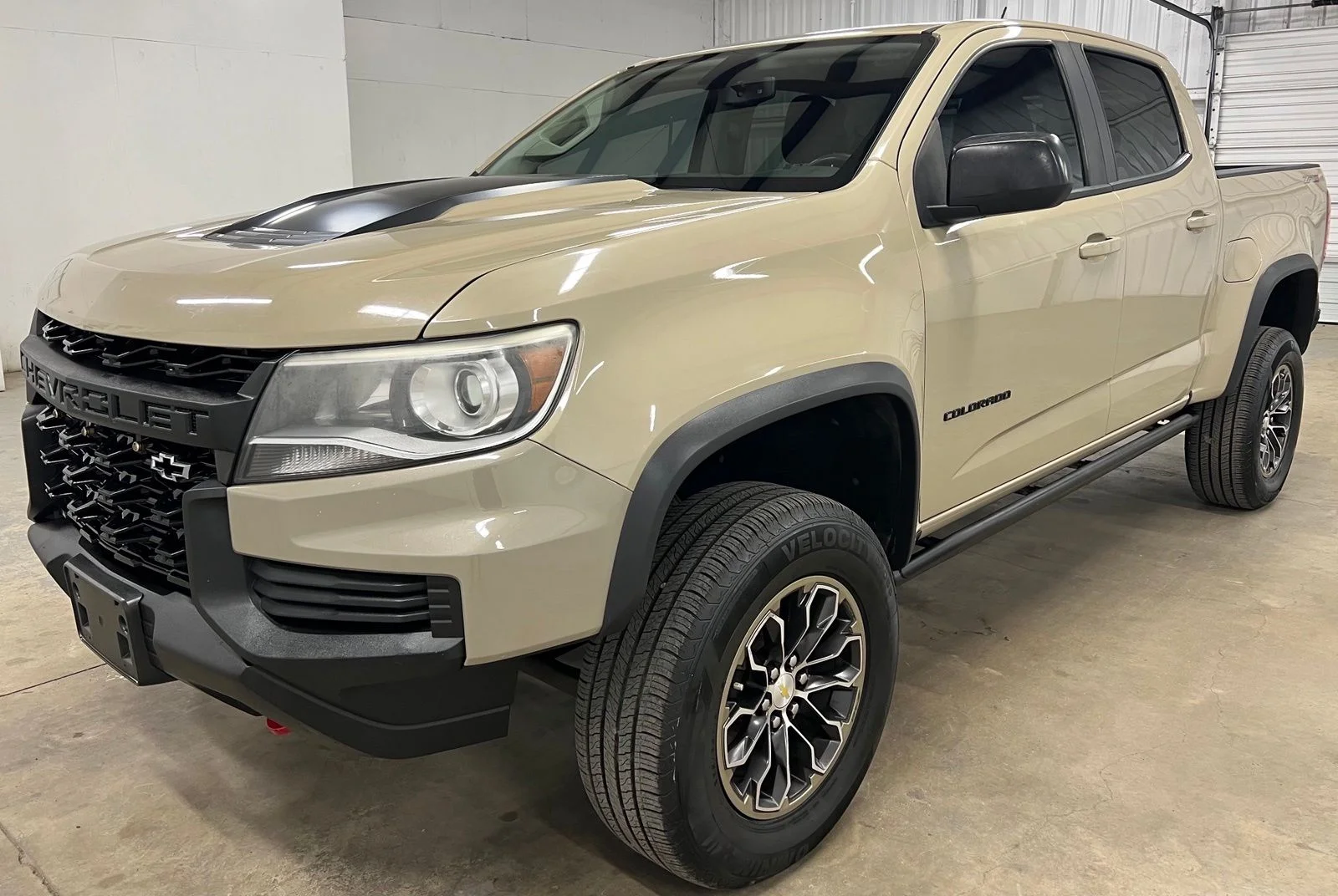 Used 2021 Beige Chevrolet ZR2 image 3