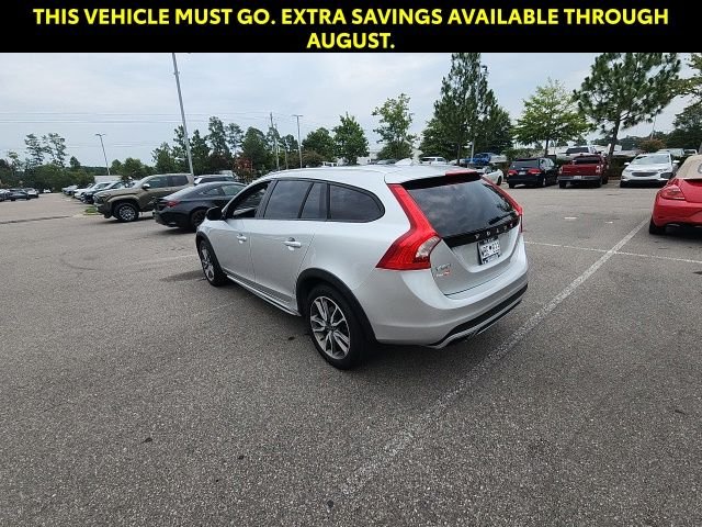 Used 2017 Silver Volvo T5 image 7