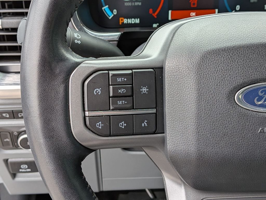 Used 2022 White Ford Lariat image 16