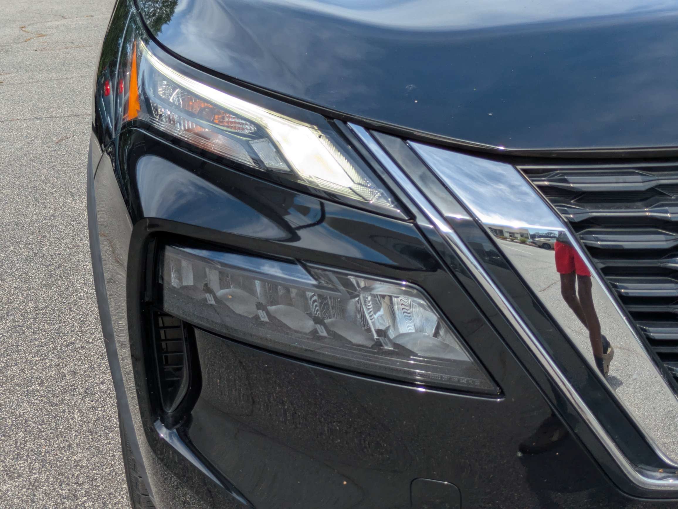 Used 2021 Black Nissan S image 9