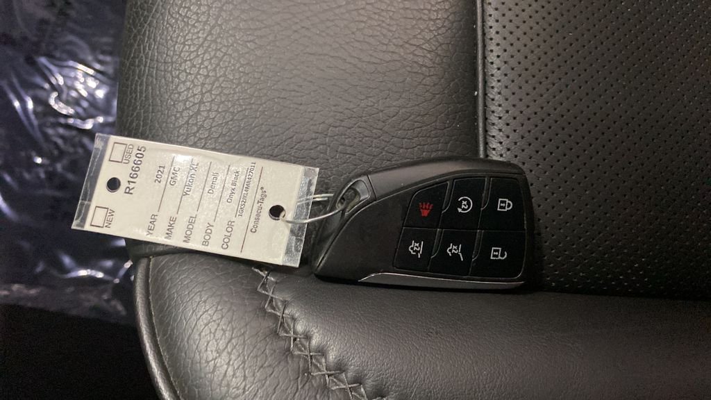 Used 2021 Onyx Black GMC Denali image 37