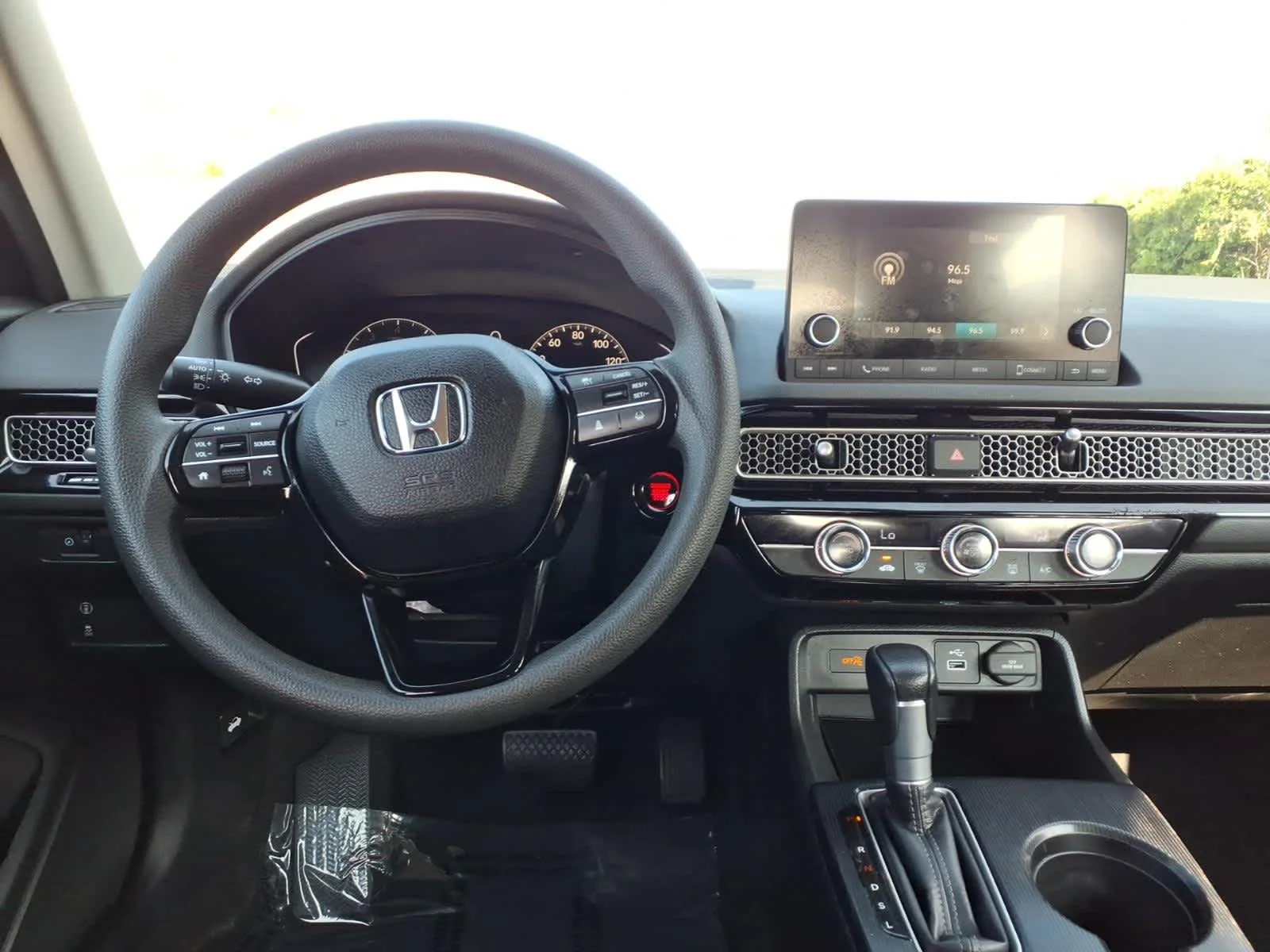 2024 Honda Civic Hatchback LX - Photo 13
