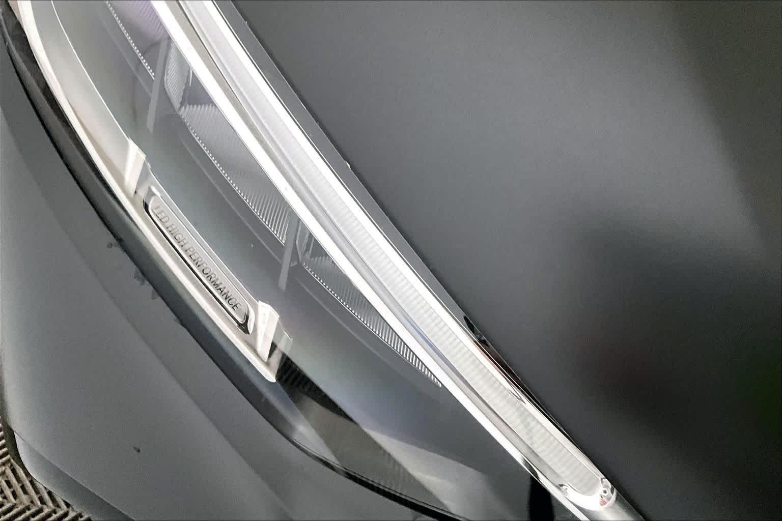 New 2026 MANUFAKTUR Graphite Grey Magno Mercedes-Benz GLC 300 image 17