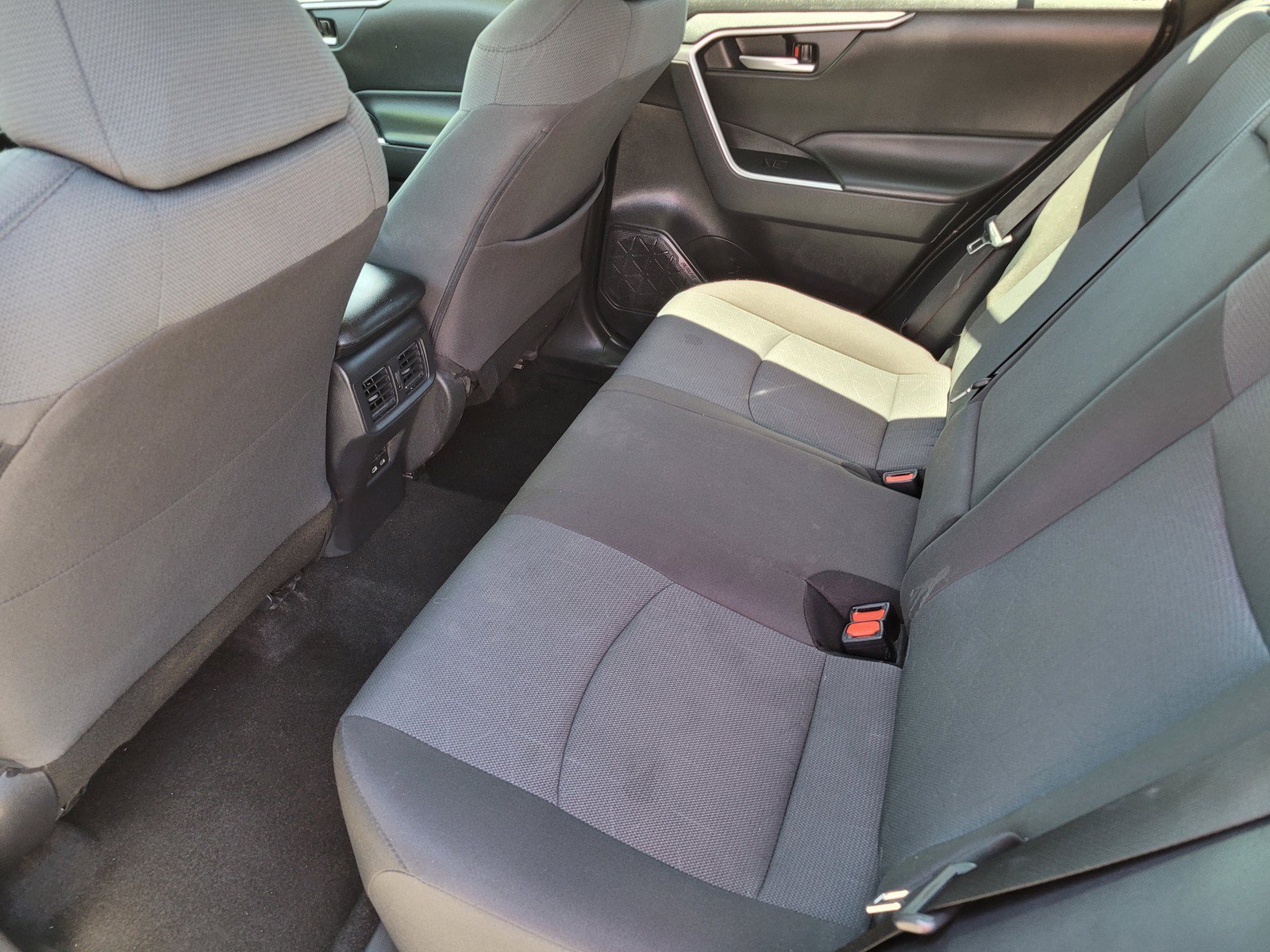 Used 2025 Silver Toyota XLE image 12