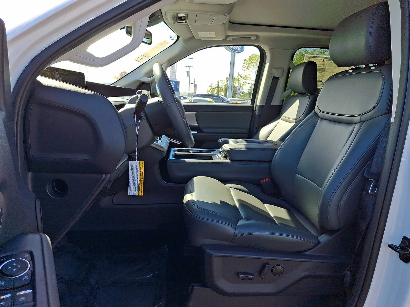 New 2026 Star White Metallic Tri-Coat Ford MAX Active image 10