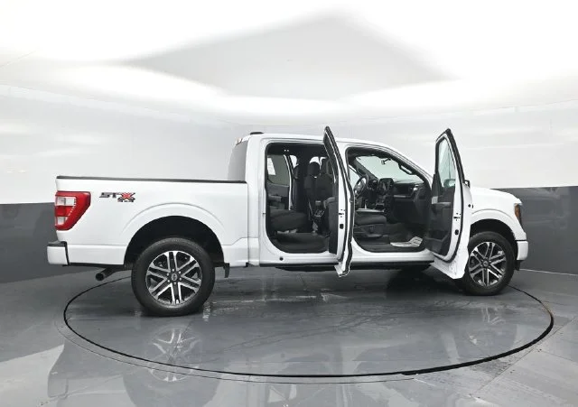 Certified Used 2023 Oxford White Ford XL image 26