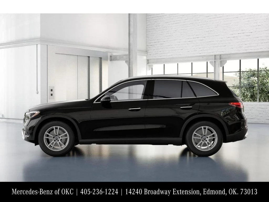 Used 2026 Black Mercedes-Benz GLC 300 image 34