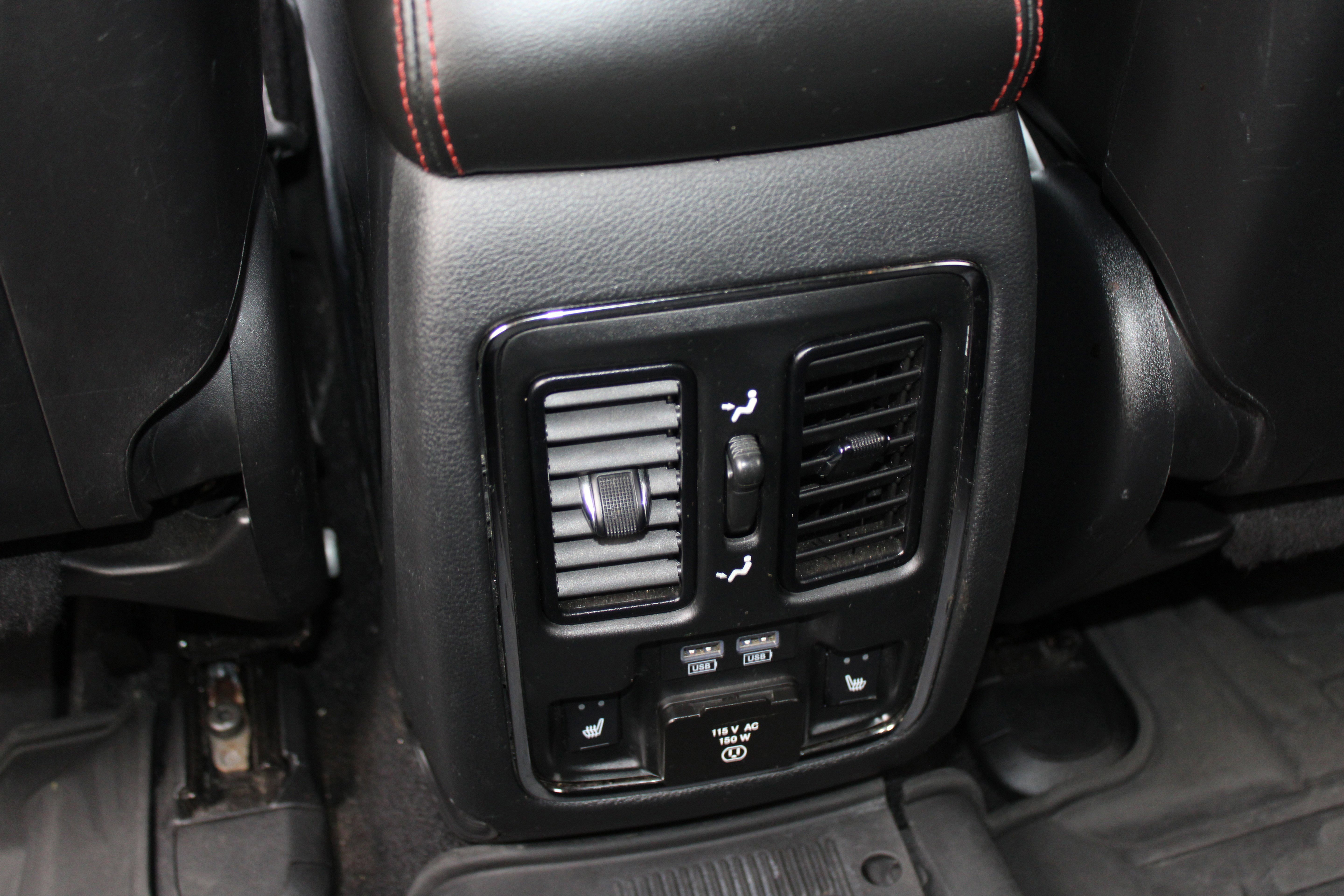 Used 2020 Diamond Black Crystal Pearlcoat Jeep Trailhawk image 27