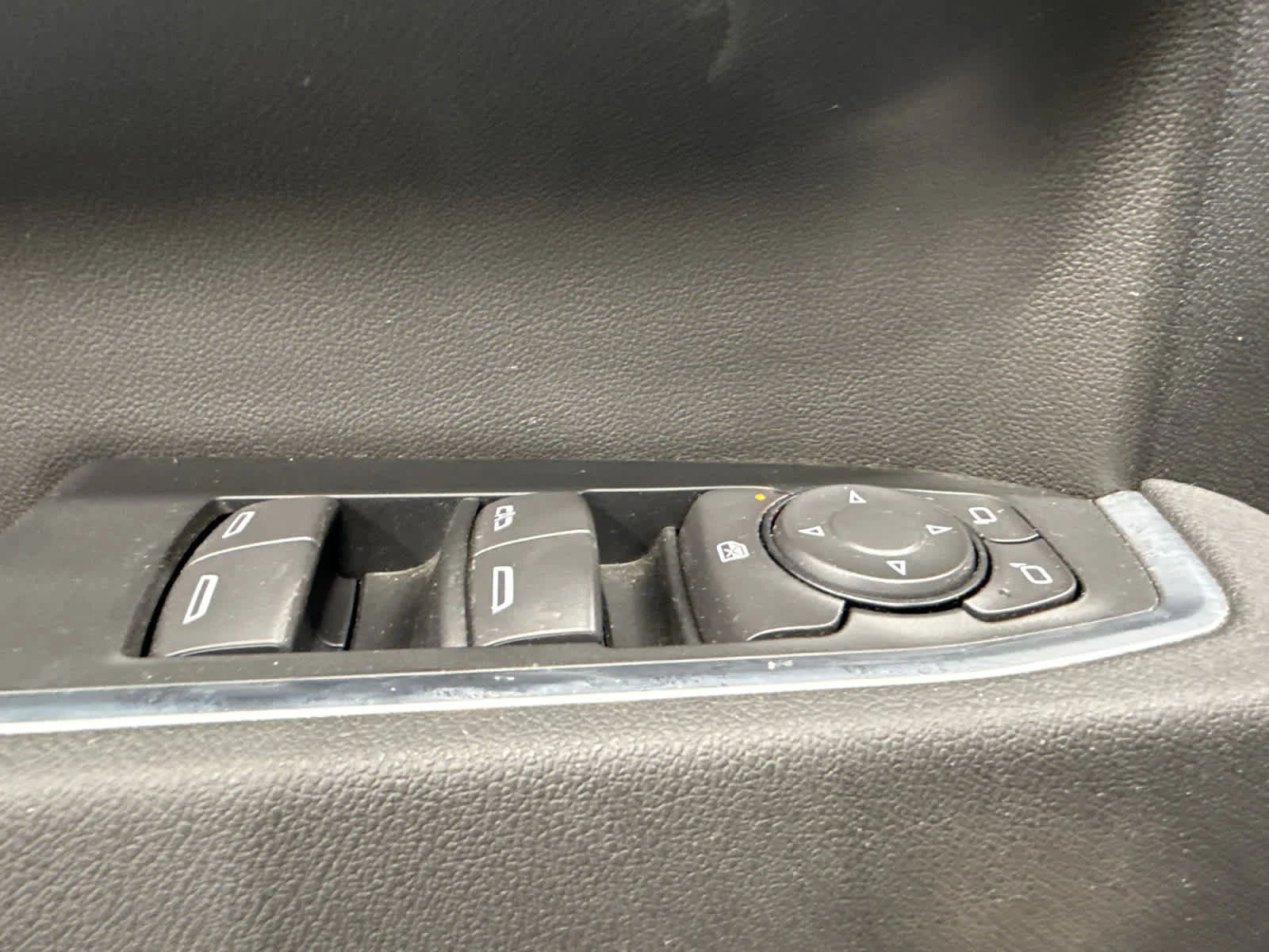 Used 2026 Summit White Chevrolet LT image 17