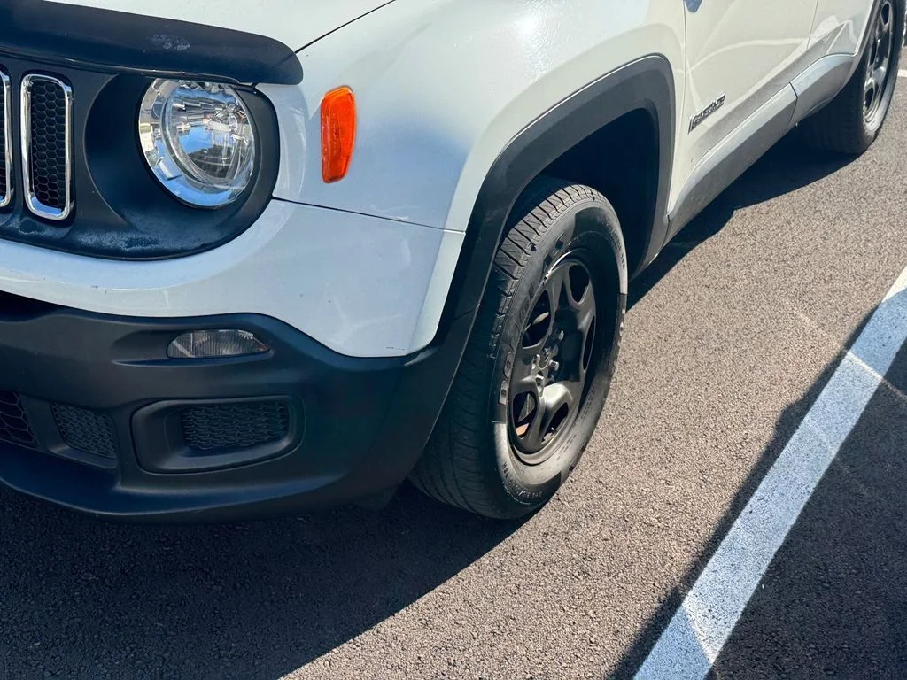 Used 2018 White Jeep Sport image 4