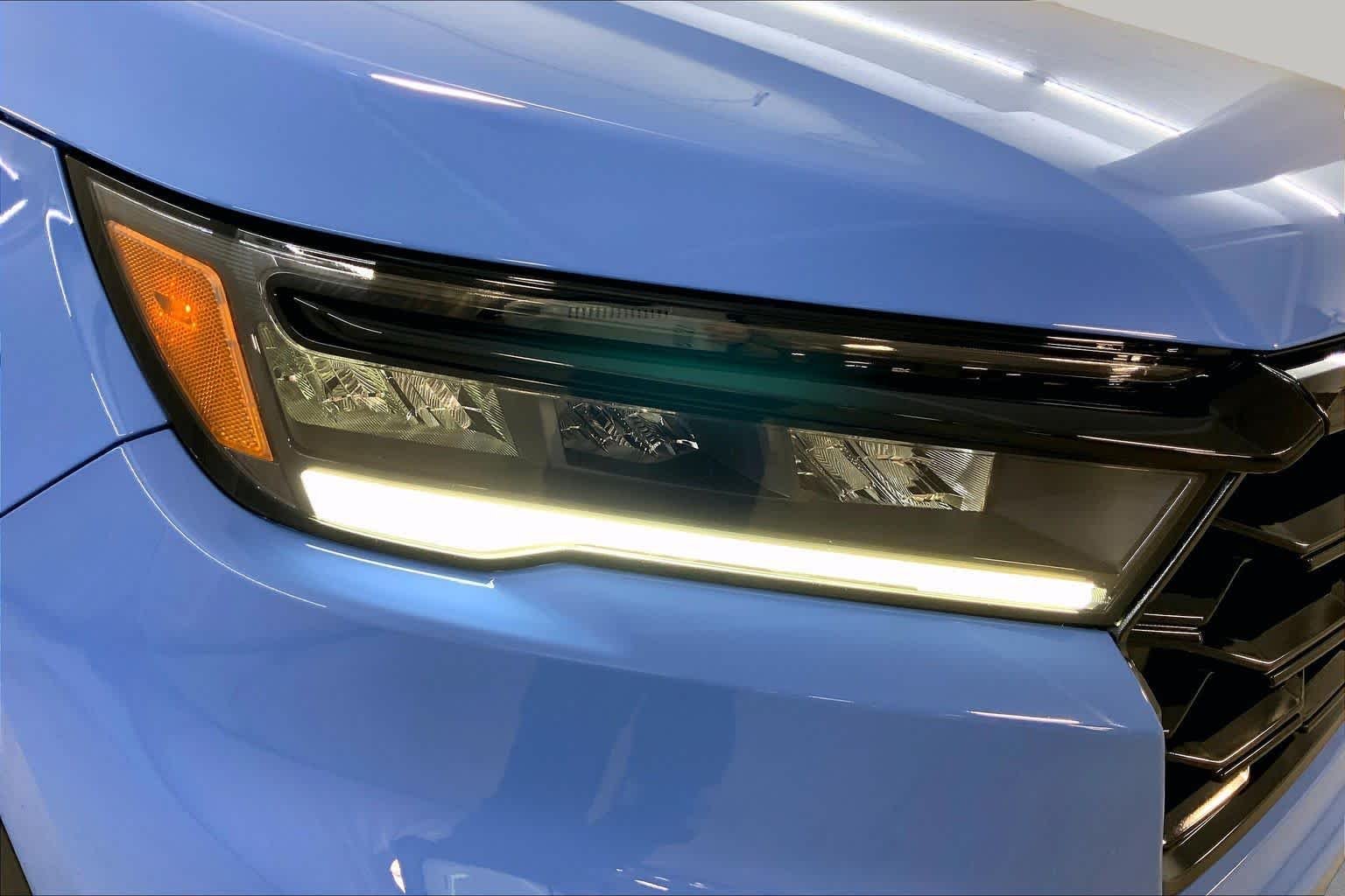 Used 2025 Diffused Sky Blue Pearl Honda TrailSport image 27