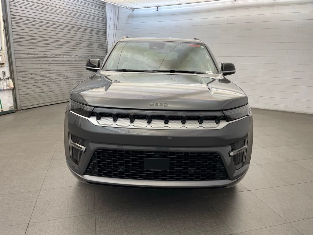 New 2026 Baltic-Gray Metallic Clear-Coat Exterior Paint Jeep  image 8