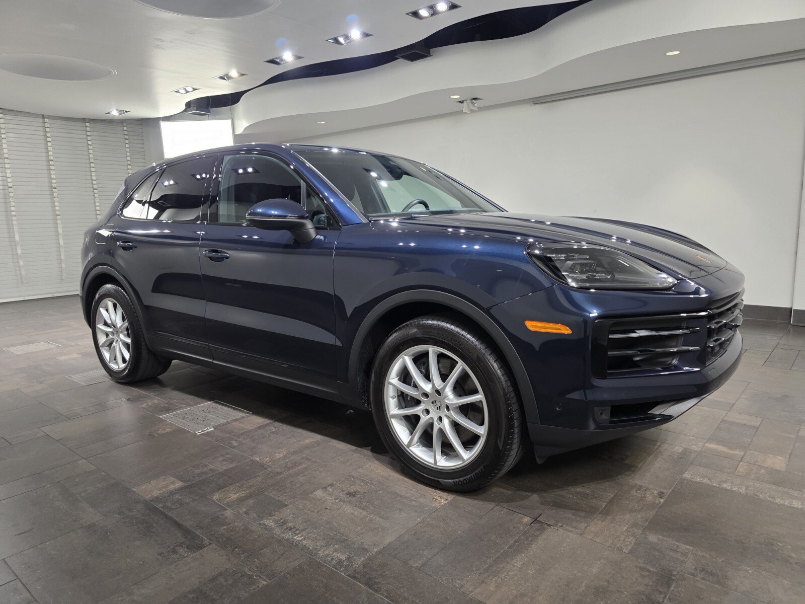 Used 2025 Algarve Blue Metallic Porsche  image 23