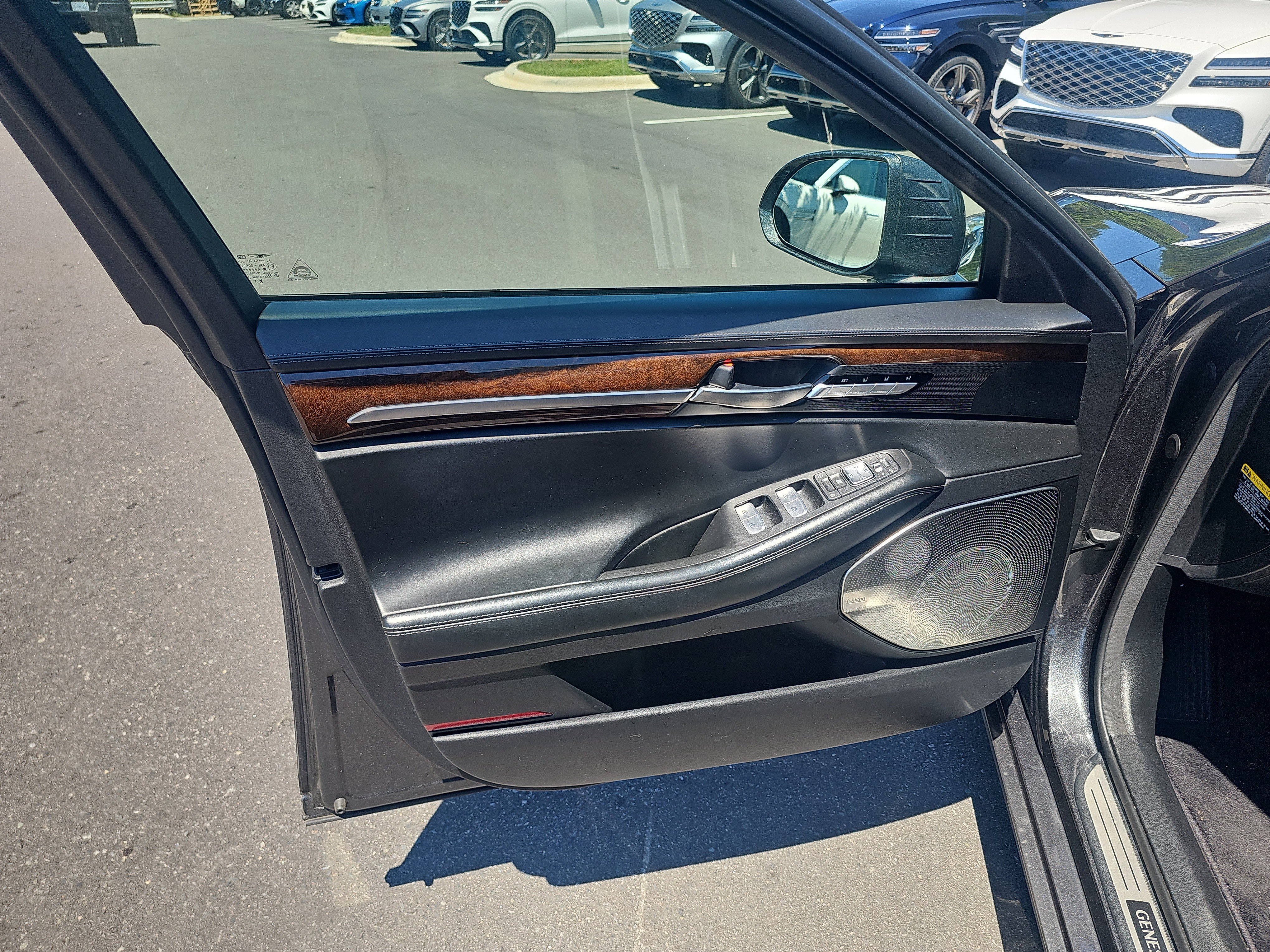 Used 2018 Gray Genesis 5.0L Ultimate image 10