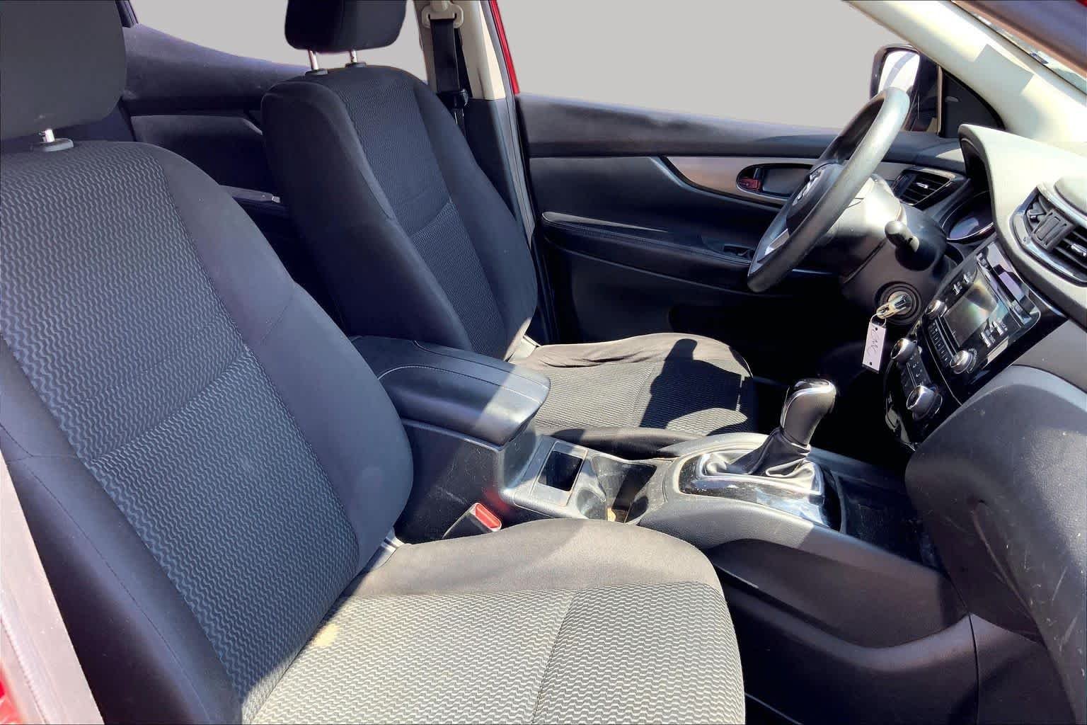 Pre-Owned 2018 Nissan Rogue Sport S