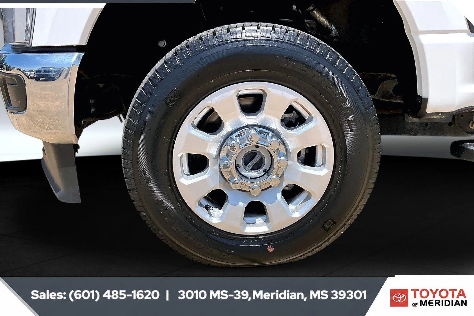 Used 2024 Oxford White Ford XLT image 7