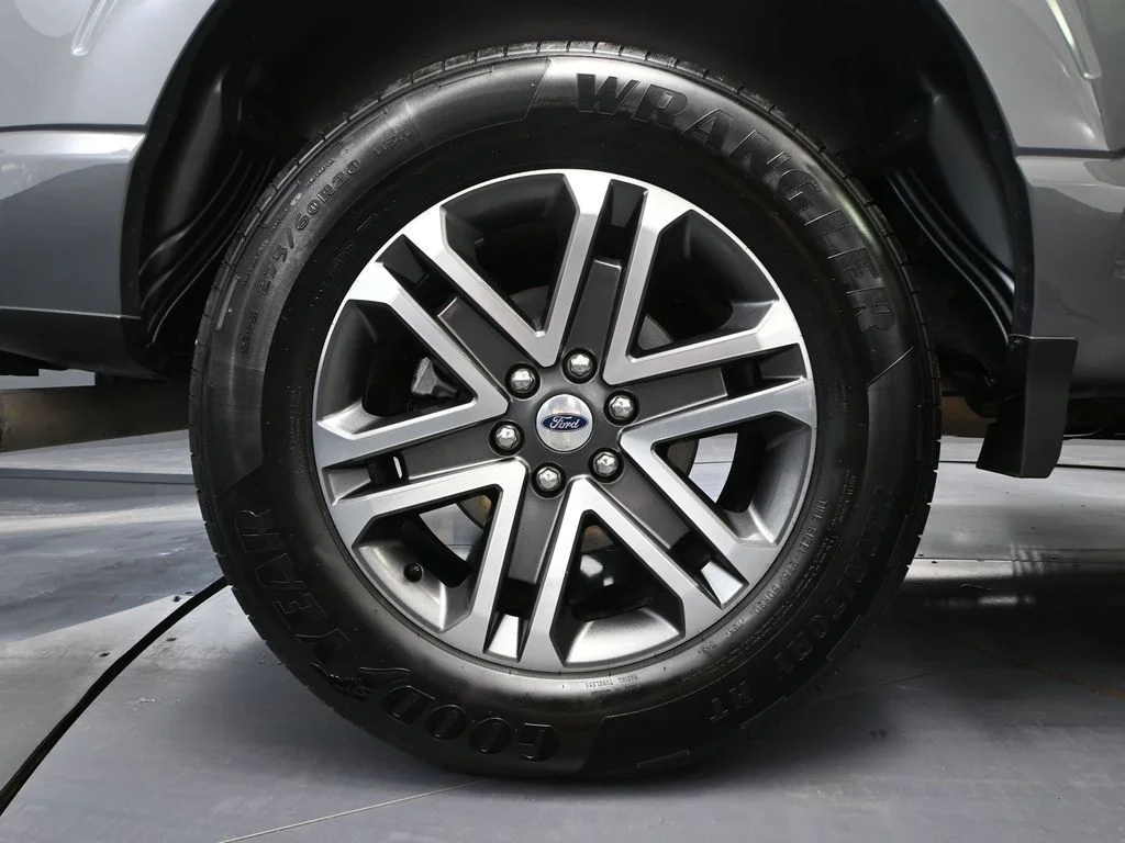 Used 2021 Gray Ford XL image 16
