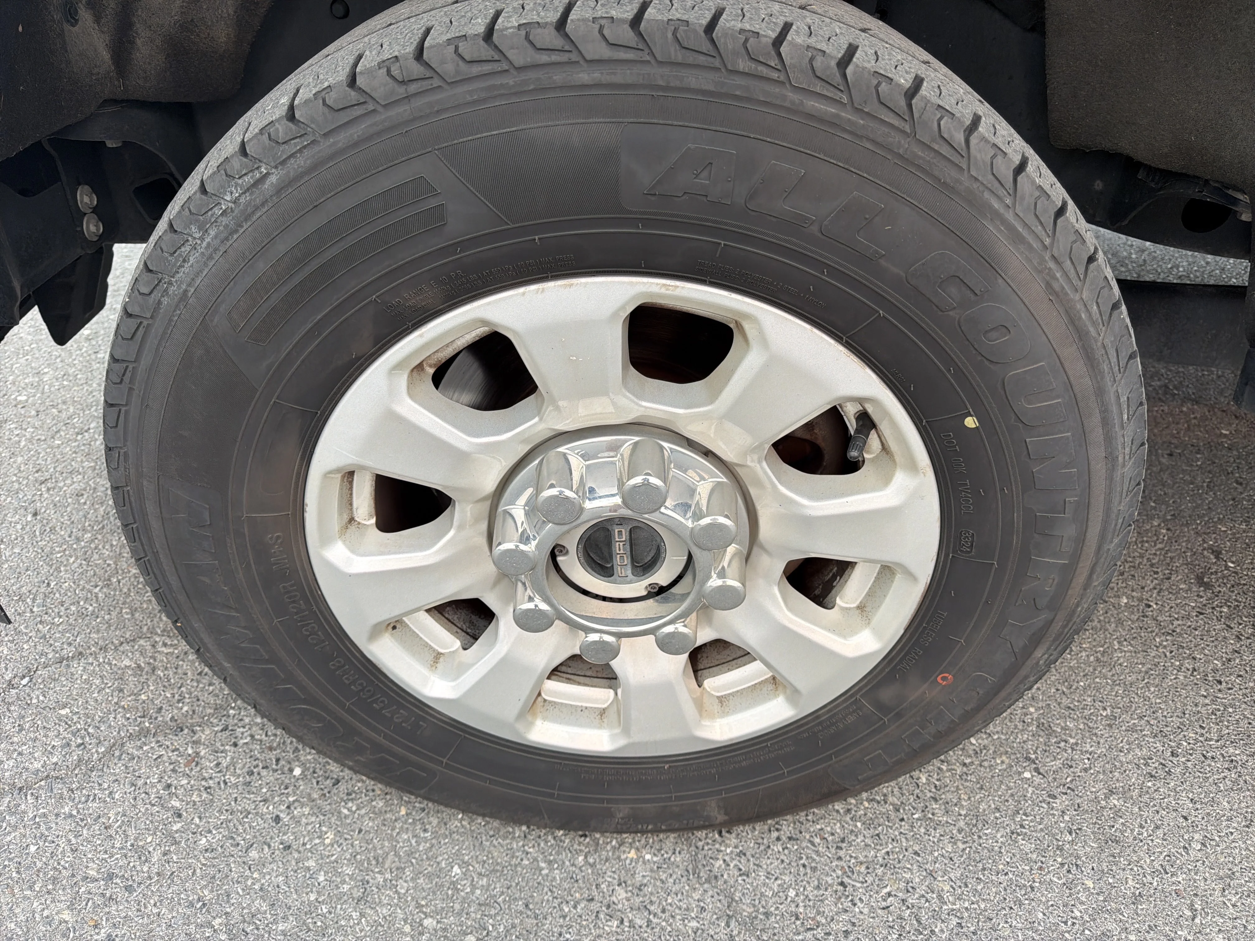 Used 2024 Oxford White Ford XLT image 11