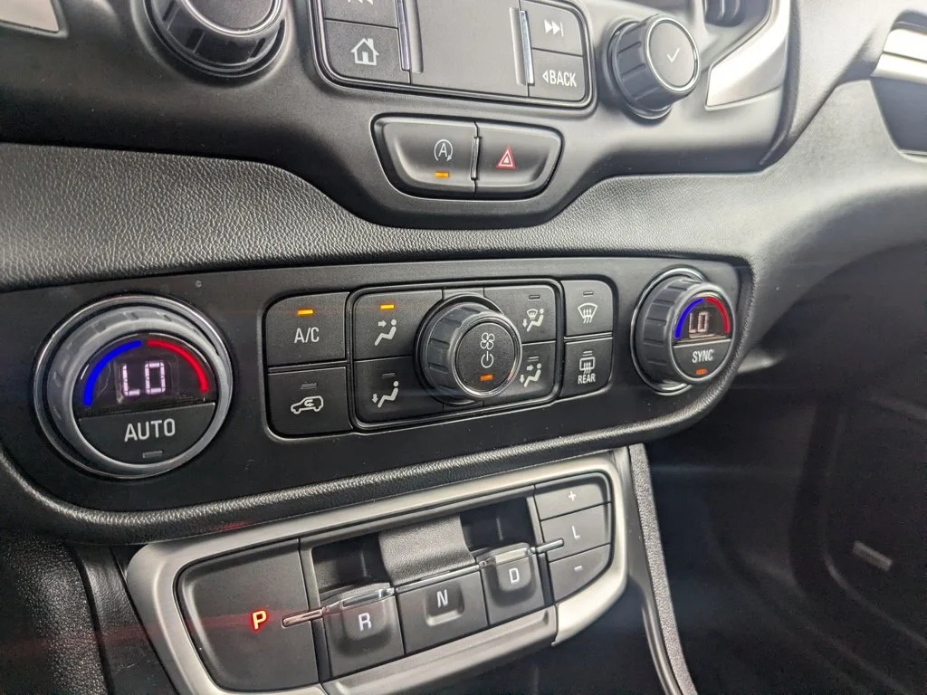 Used 2023 Sterling Metallic GMC SLT image 19