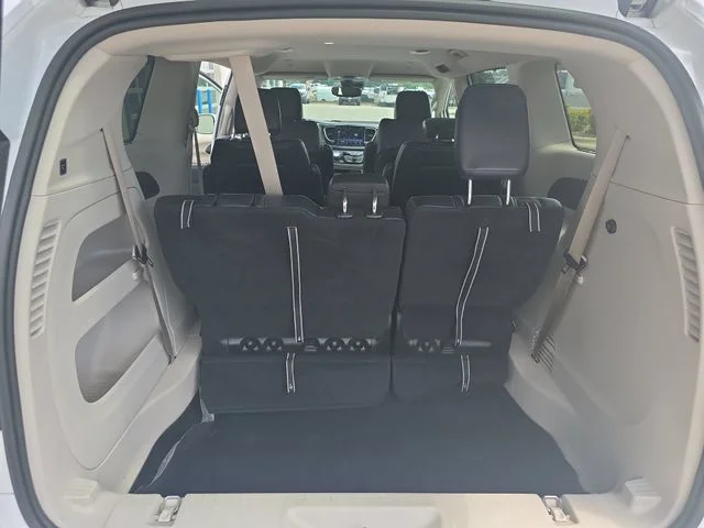 Used 2022 White Chrysler Touring L image 14