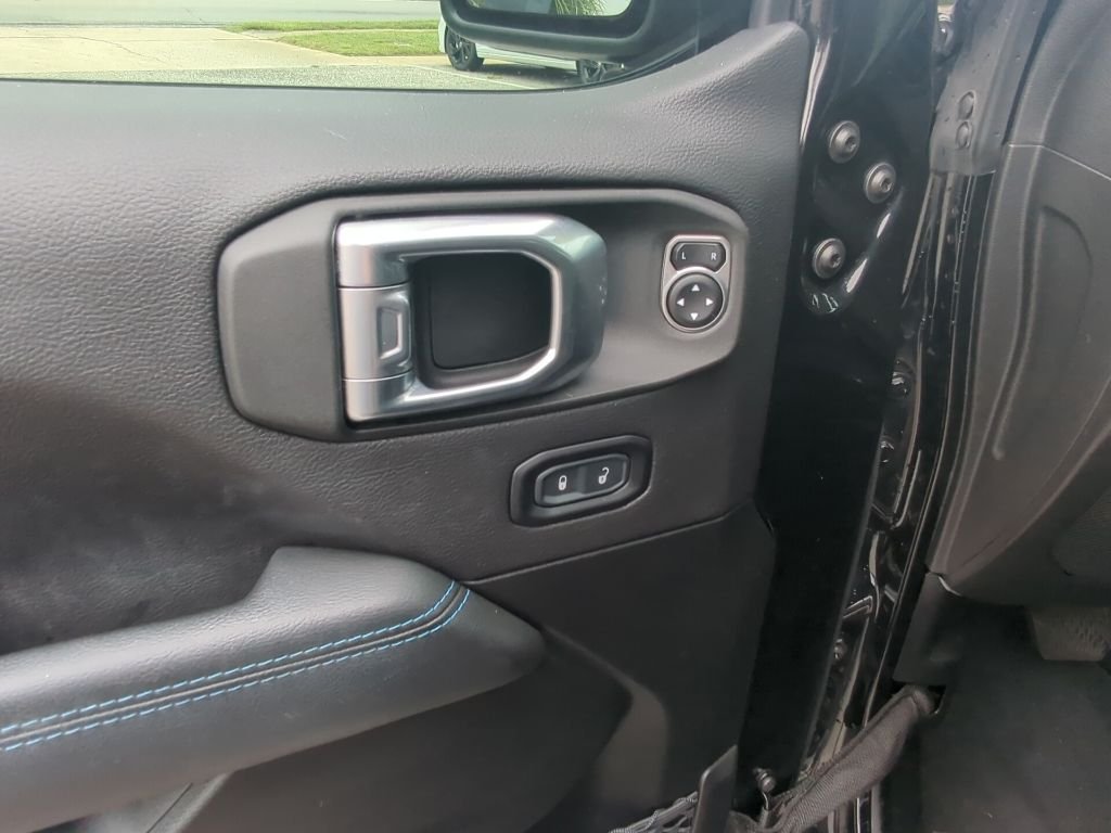 Used 2023 Black Jeep Rubicon 4xe image 17