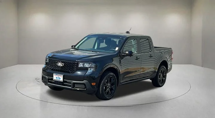 New 2025 Shadow Black Ford XLT image 2