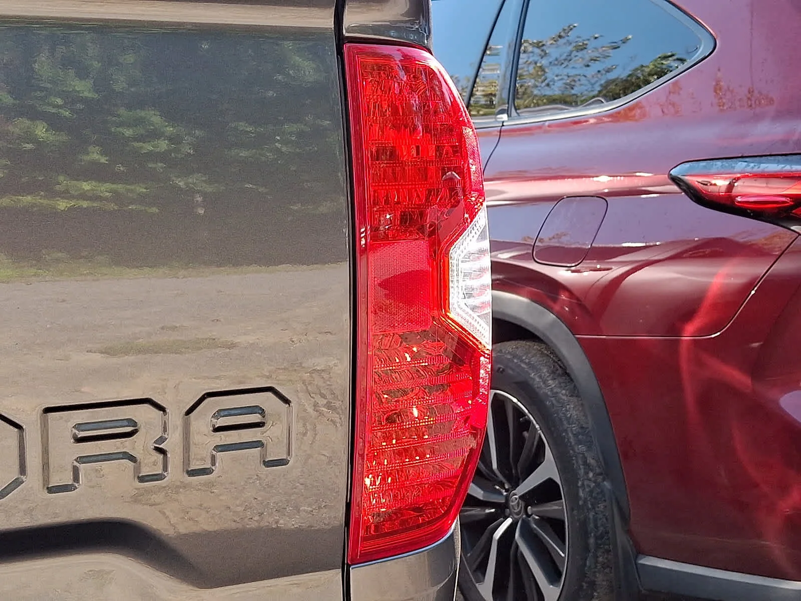 Used 2019 Magnetic Gray Metallic Toyota SR5 image 9