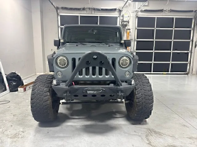 Used 2014 Gray Jeep Unlimited Rubicon image 3