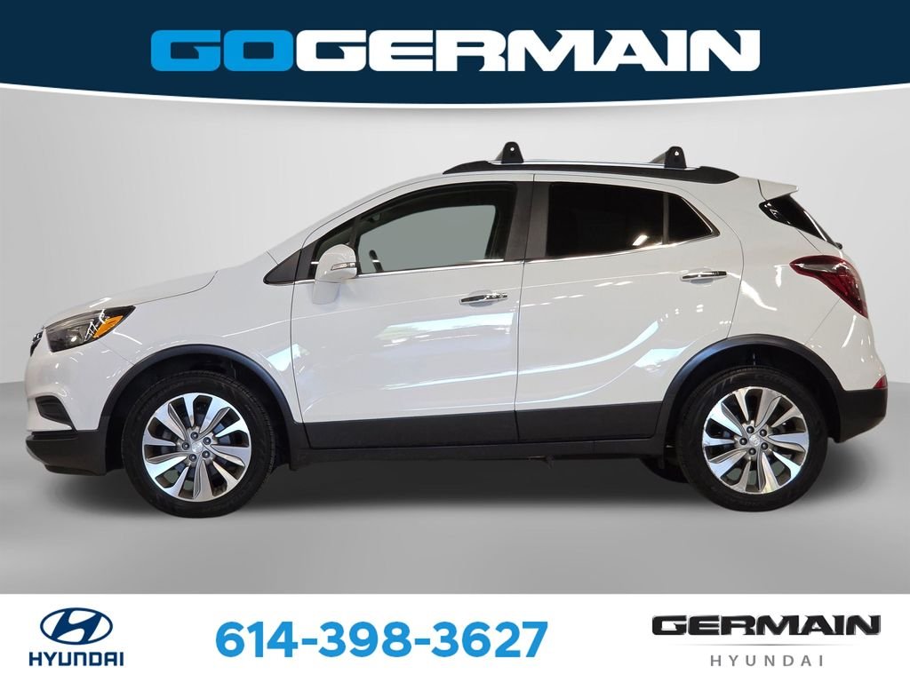 Used 2018 White Buick Preferred image 12