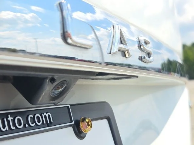 Used 2023 White Volkswagen 3.6L V6 SE w/Technology image 20