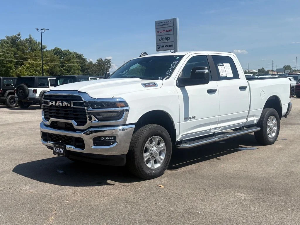 Used 2026 White Ram Big Horn image 3