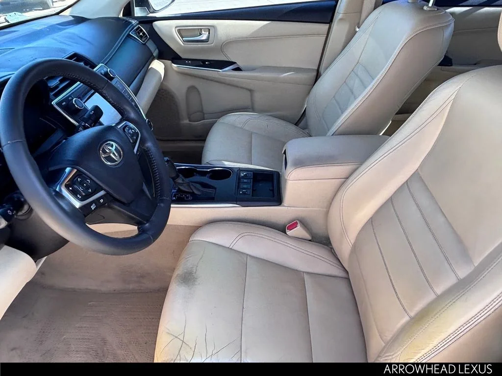 Used 2015  Toyota XLE image 16