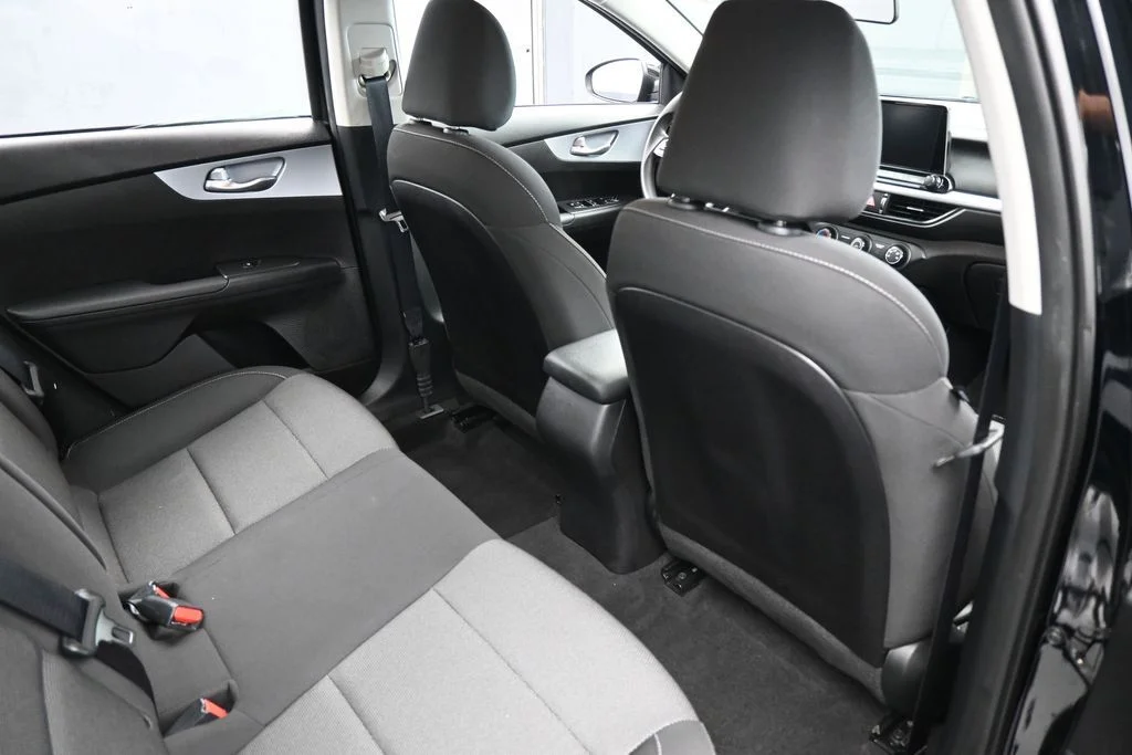 Used 2023 Aurora Black Pearl Kia LXS image 37