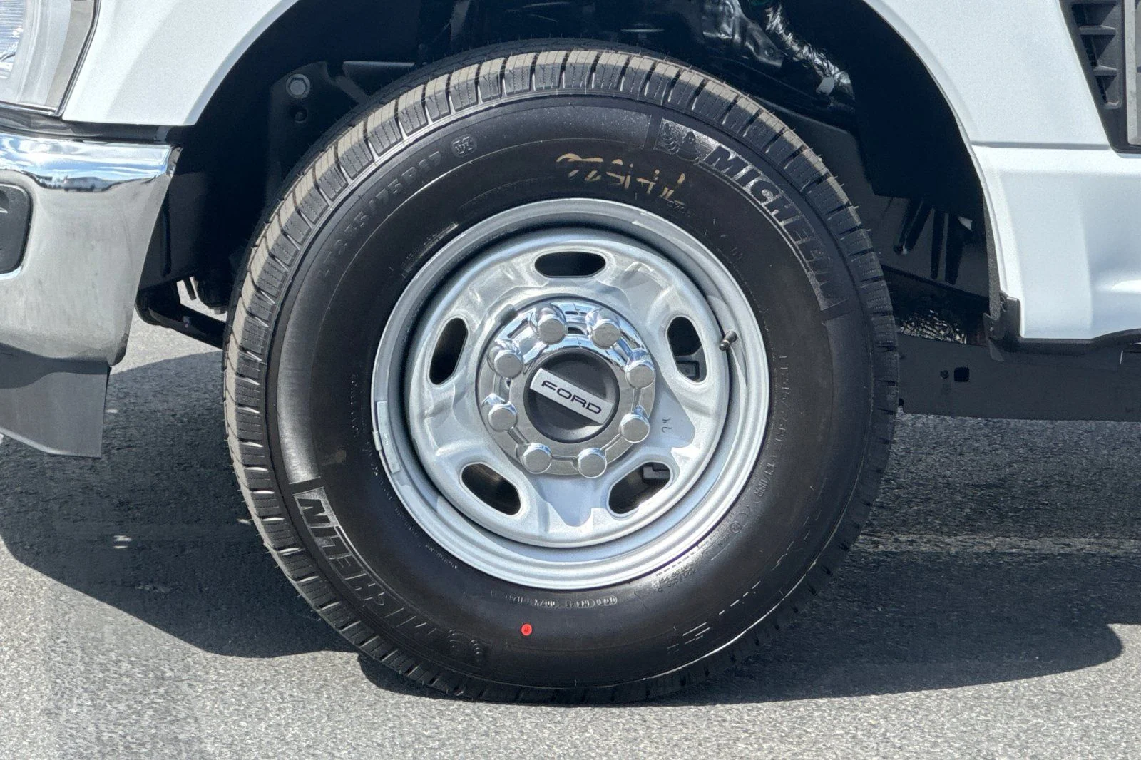 New 2026 Oxford White Ford F-250® XL image 22