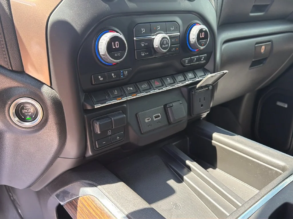 Used 2022 SILVER ICE METALLIC Chevrolet High Country image 24