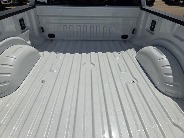 New 2026 Star White Metallic Tri-Coat Ford F-250® Lariat® image 40