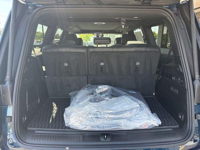 New 2026 Fathom Blue Pearl-Coat Exterior Paint (Late Availability) Jeep Grand Wagoneer image 19