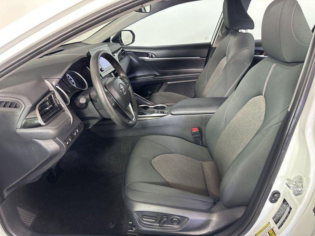 Used 2024 Ice Toyota LE image 11