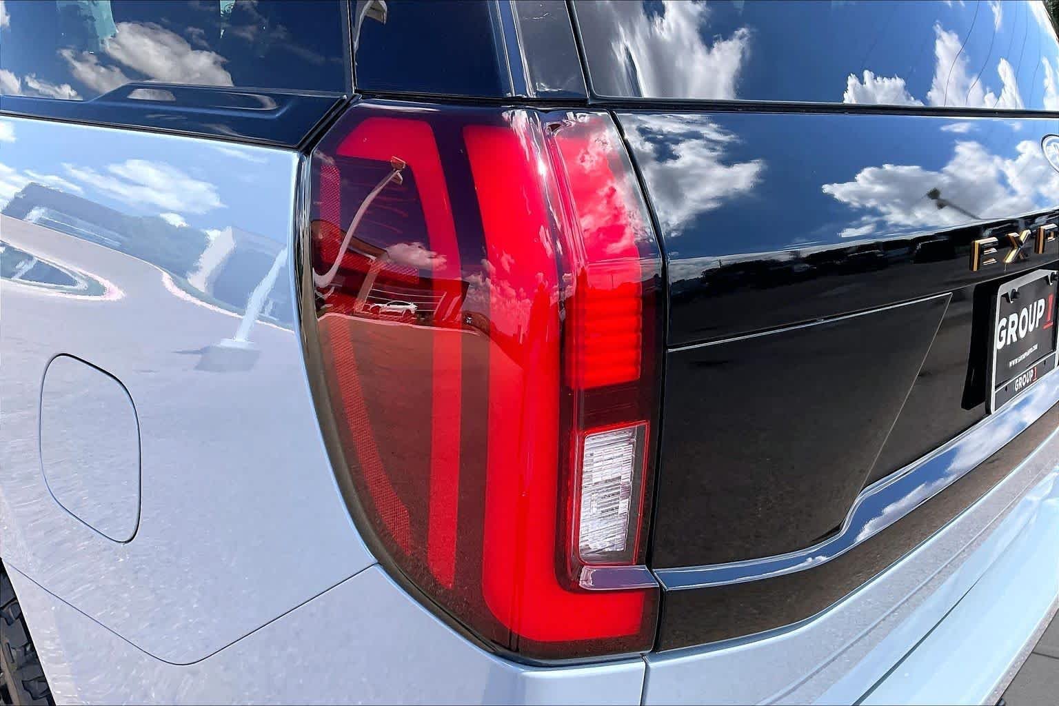 New 2027 Glacier Gray Metallic Tri-Coat Ford Tremor® image 14