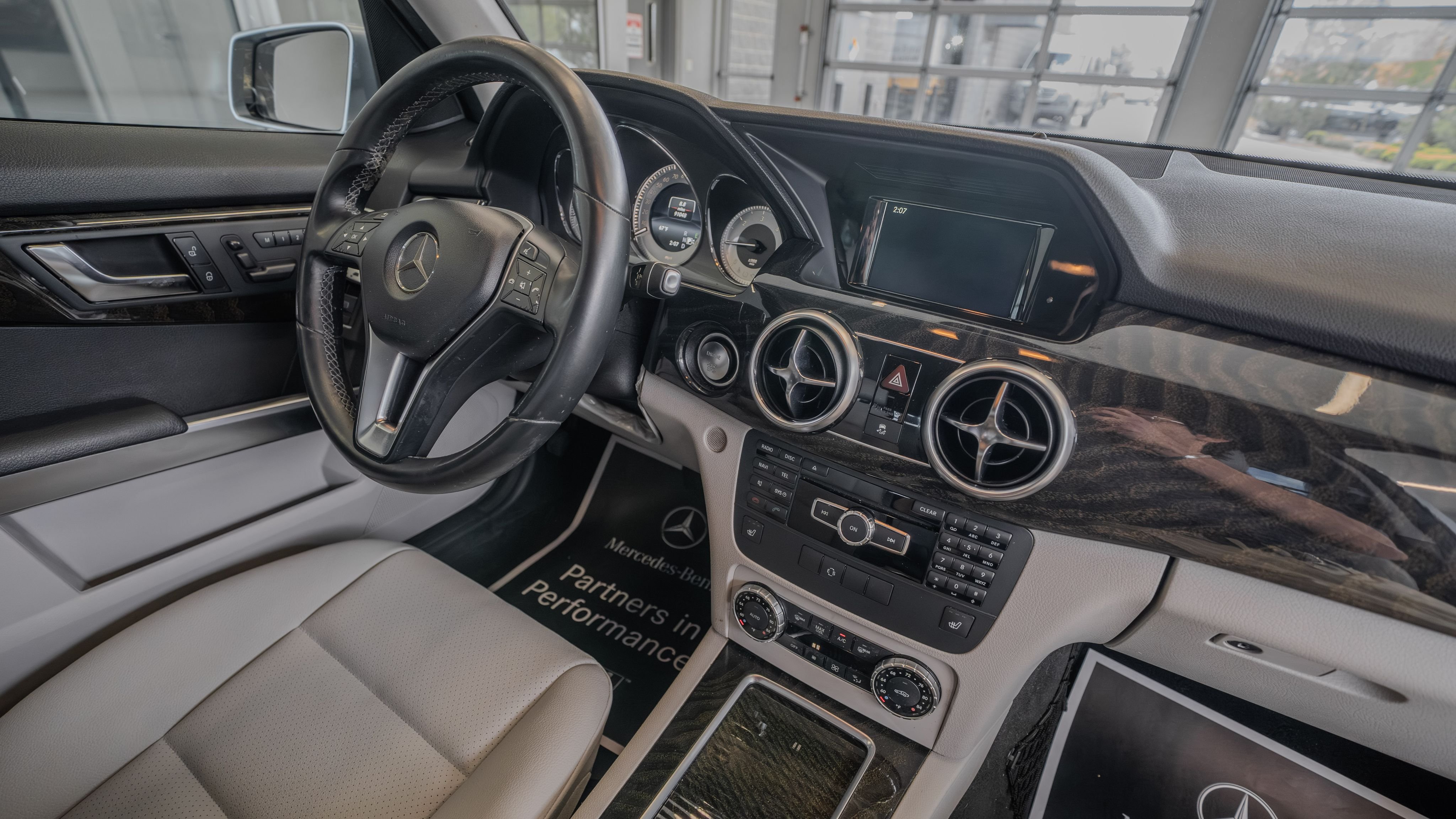Used 2015 Diamond Silver Mercedes-Benz GLK 250 image 19