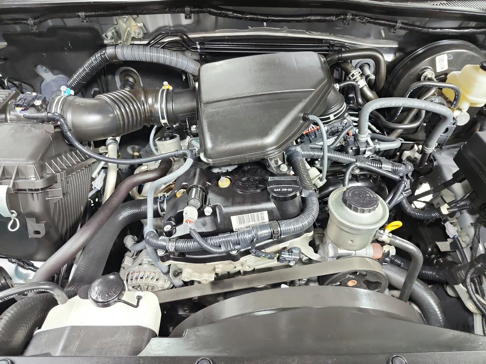 Used 2022 Silver Toyota SR5 image 17